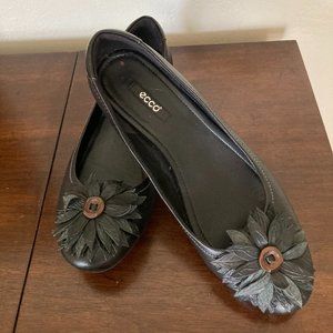 Ecco leather daisy flats - size 39 EU (US 8.5)